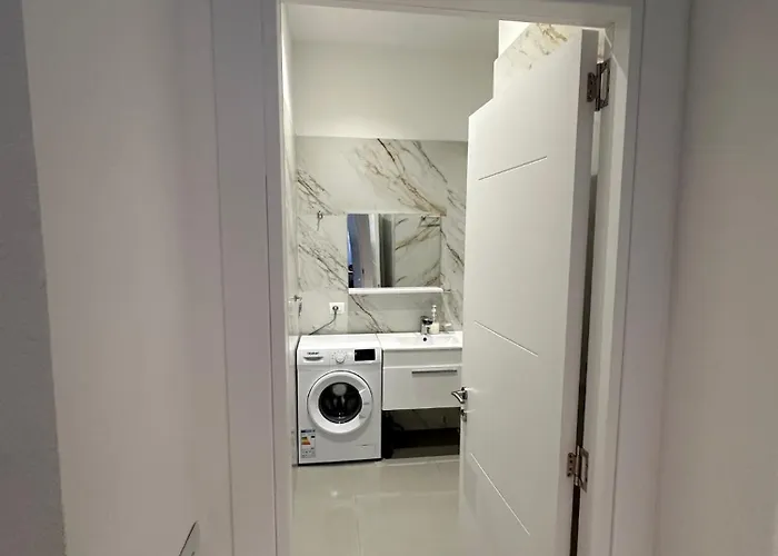 Lejlighed Exlusive Golem (Tirana)